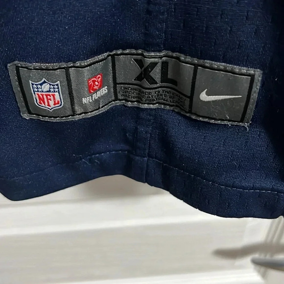 Boys Seattle Seahawks #3 Wilson
Football nike NFL Jersey - Picture 7 of 7